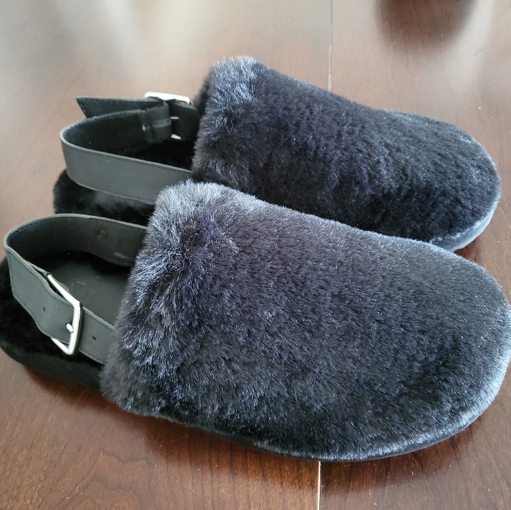 Marc Fisher Slippers